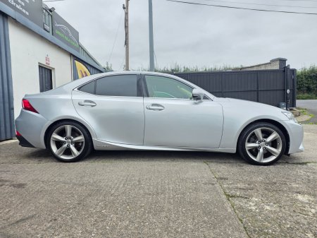 2017 Lexus IS - photo 8