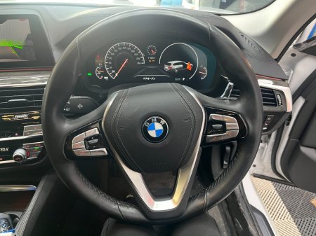 2020 BMW 5-Series - photo 10