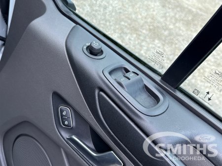 2023 Ford Transit Custom - photo 26
