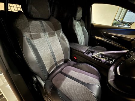 2023 Peugeot 3008 - photo 18
