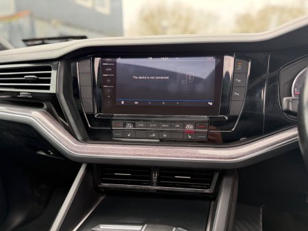 2021 Volkswagen Touareg - photo 15