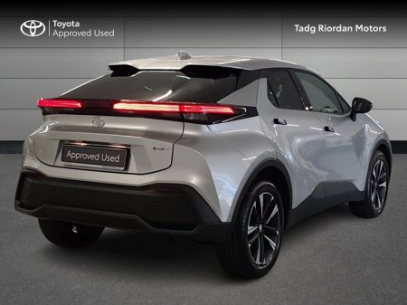 2026 Toyota C-HR - photo 2