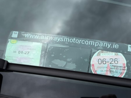 2017 Toyota Yaris - photo 22