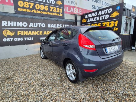 2011 Ford Fiesta - photo 10