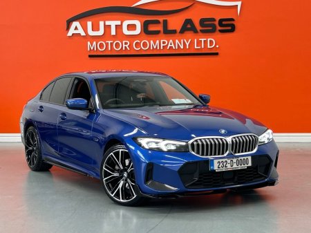 2023 BMW 3-Series - photo 2