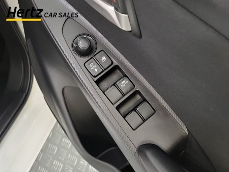 2024 Mazda Mazda2 - photo 18