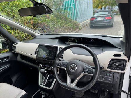 2017 Nissan Serena - photo 8