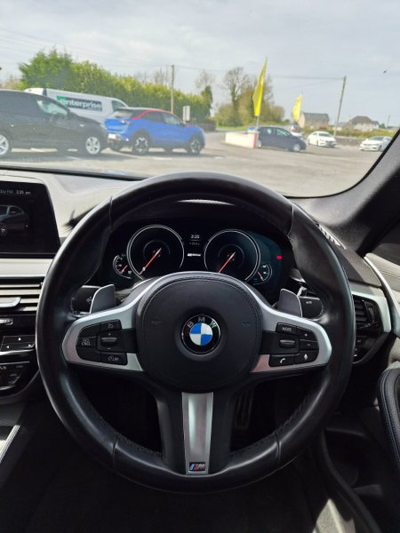 2018 BMW 5-Series - photo 14