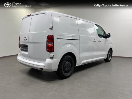 2024 Toyota Proace - photo 2