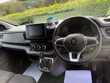 2022 Renault Trafic - photo 12