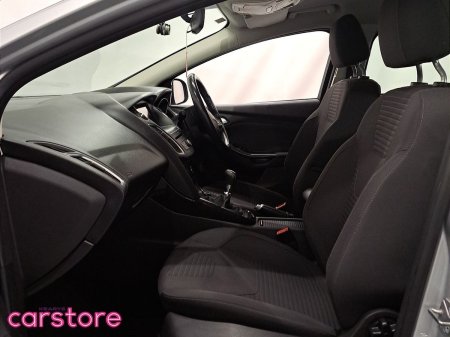 2018 Ford Focus - photo 9