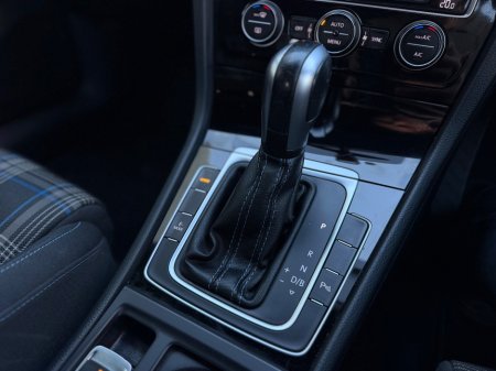 2020 Volkswagen Golf - photo 22