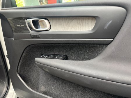 2022 Volvo XC40 - photo 16