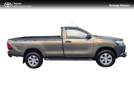 2023 Toyota Hilux - photo 3