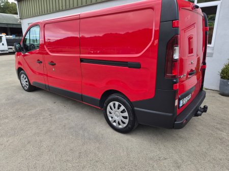 2020 Renault Trafic - photo 2