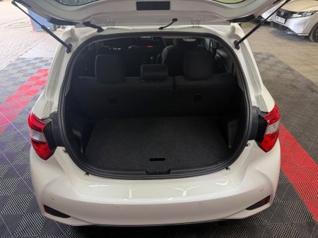 2018 Toyota Vitz - photo 20