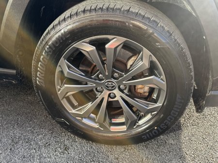 2024 Toyota RAV4 - photo 9