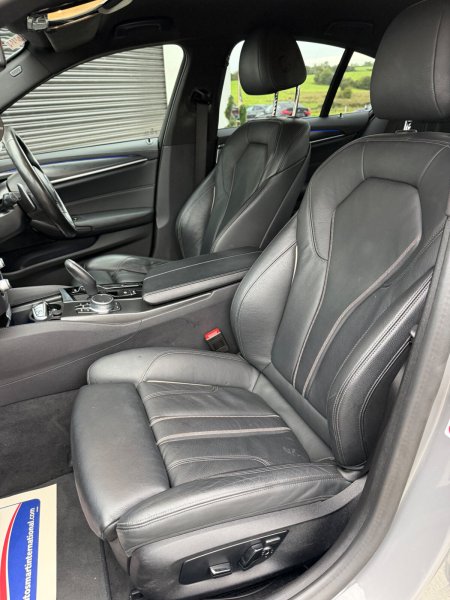 2021 BMW 5-Series - photo 19