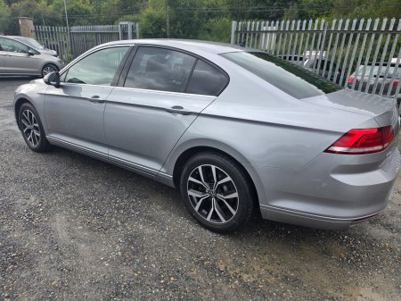 2018 Volkswagen Passat - photo 3