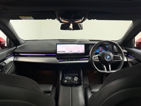 2024 BMW 5-Series - photo 10