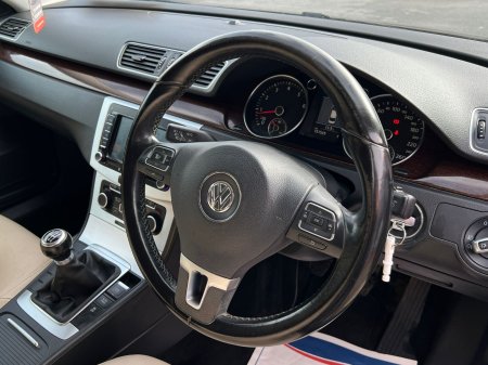 2011 Volkswagen Passat - photo 13