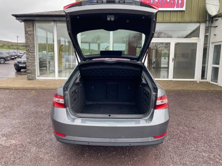 2022 Skoda Superb - photo 7