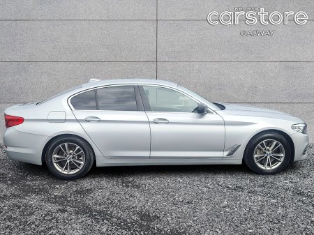 2020 BMW 5-Series - photo 2