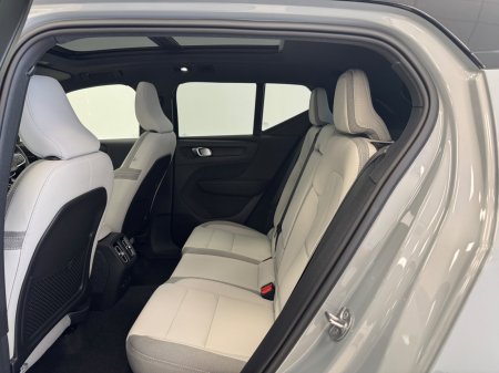 2026 Volvo EX40 - photo 5