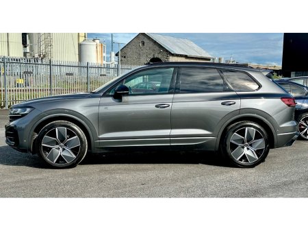 2025 Volkswagen Touareg - photo 7
