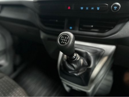 2024 Ford Transit Custom - photo 25