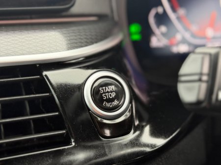 2022 BMW 5-Series - photo 17