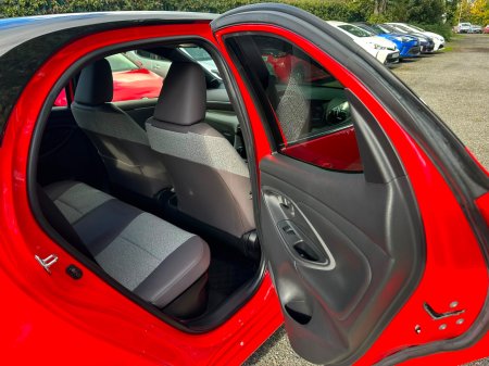 2021 Toyota Yaris - photo 18