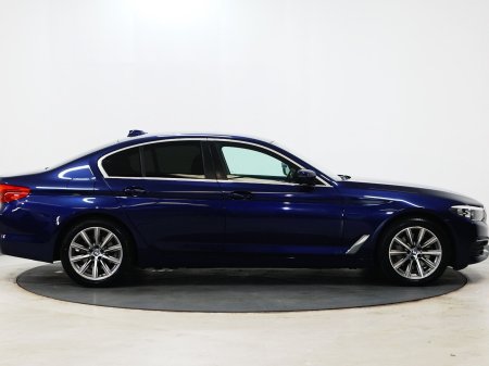 2019 BMW 5-Series - photo 2