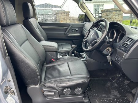 2018 Mitsubishi Pajero - photo 24