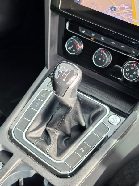 2020 Volkswagen Passat - photo 18
