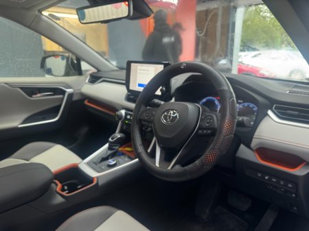 2025 Toyota RAV4 - photo 16