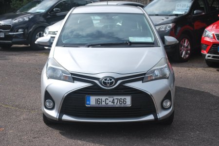2016 Toyota Yaris - photo 2