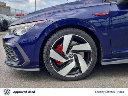 2023 Volkswagen Golf - photo 8