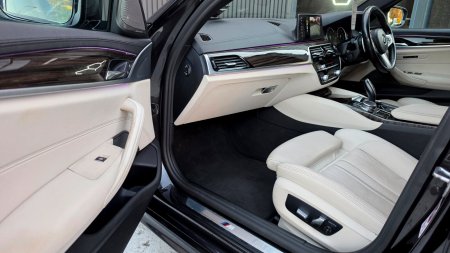 2017 BMW 5-Series - photo 23