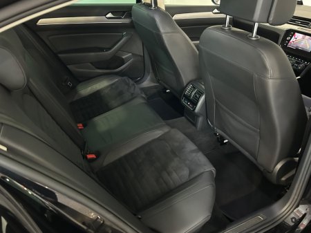 2019 Volkswagen Passat - photo 19