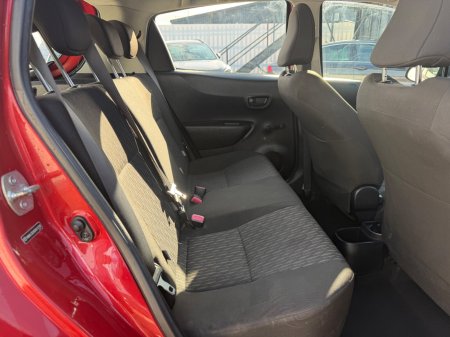 2014 Toyota Yaris - photo 14