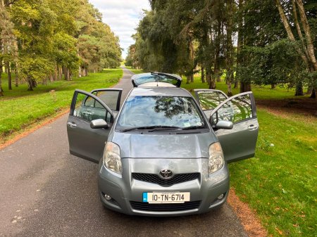 2010 Toyota Yaris - photo 26