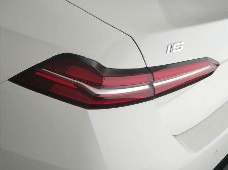 2024 BMW i5 - photo 20