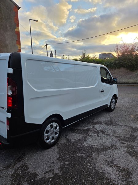 2023 Renault Trafic - photo 4