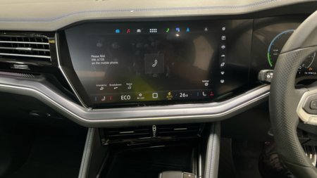 2026 Volkswagen Touareg - photo 12