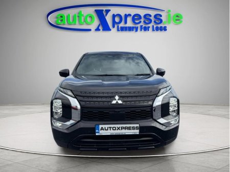 2023 Mitsubishi Outlander - photo 2