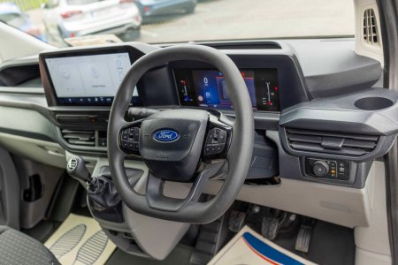 2025 Ford Transit Custom - photo 14