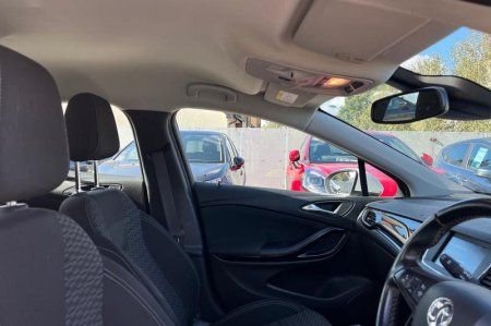 2018 Vauxhall Astra - photo 17