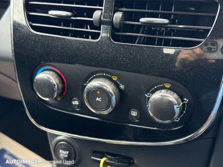 2014 Renault Clio - photo 18