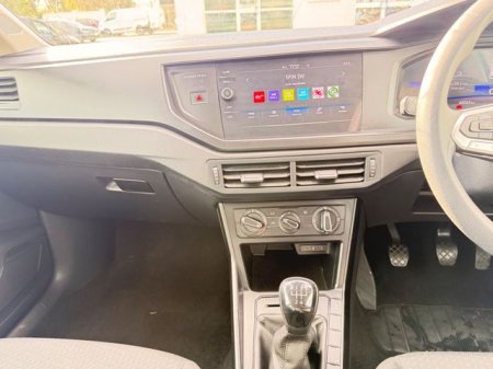 2025 Volkswagen Polo - photo 18